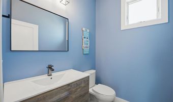 115 9TH St, Beach Haven, NJ 08008