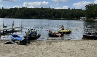 93 E Huntress Pond Rd, Barnstead, NH 03225