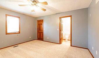 306 Rathert Ct, Auburn, IN 46706