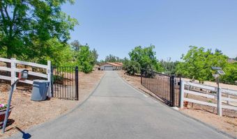 2605 Kauana Loa Dr, Escondido, CA 92029