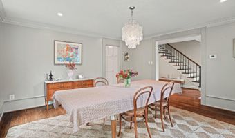 5320 ALBEMARLE St, Bethesda, MD 20816