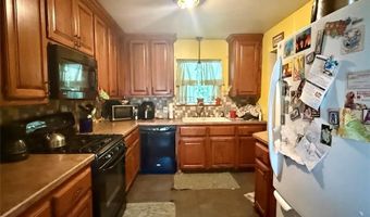 2005 N Canary Ln, Altus, OK 73521