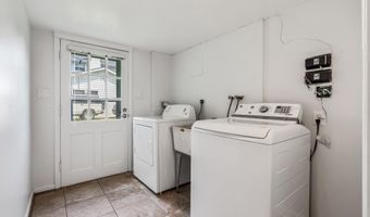 6828 WINTER Ln, Annandale, VA 22003