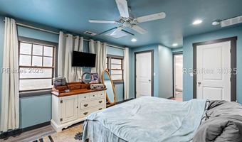 8 Billy Hill Rd, Beaufort, SC 29906