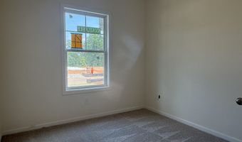 140 Hunter Ridge Dr, Boiling Springs, SC 29316