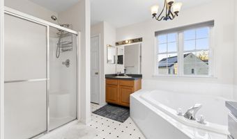 14 Brittany Dr, Bayville, NJ 08721