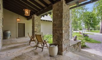 965 Eastman Dr, Bigfork, MT 59911