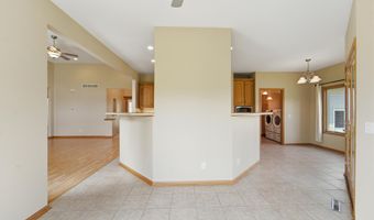 2402 Suncrest Dr, Ames, IA 50014