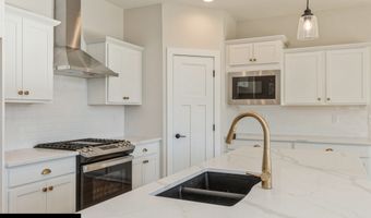 413 NE 59th St, Ankeny, IA 50021