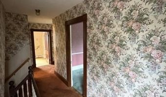 2-4 Elmwood St, Amesbury, MA 01913