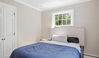5 Pinecrest Cir, Bedford, NH 03110