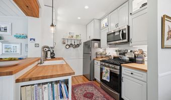 1116 N ROOSEVELT St N, Arlington, VA 22205