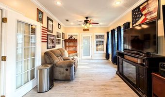 353 Alapaha River Dr, Alapaha, GA 31622