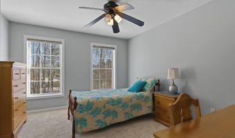 18 Holbrook Rd, Bedford, NH 03110