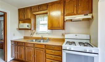1425 Chippewa Ave, Akron, OH 44305