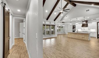 839 Shady Grv, Adkins, TX 78101