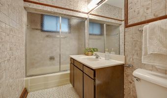 326 E Alden Dr, Addison, IL 60101