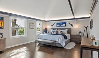 166 New Meadow Rd, Barrington, RI 02806