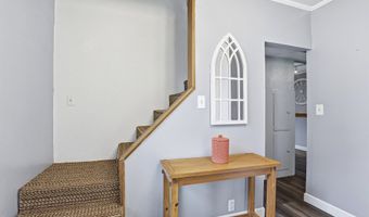709 E GOODALL St, Appleton, WI 54915