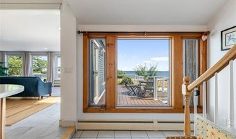 10 Blanding Ave, Barrington, RI 02806