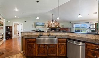 57455 E 230 Rd, Afton, OK 74331