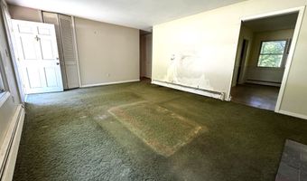 142 Pine Cir, Bennington, VT 05201