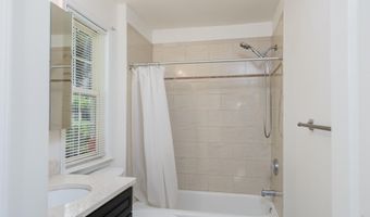 430 Wedgewood Cir, Belford, NJ 07718