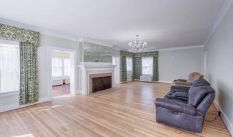 411 N B St, Arkansas City, KS 67005