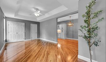 135 West St, Cromwell, CT 06416