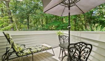 51 Hale Ln 51, Darien, CT 06820