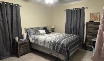 40 N Richmond St, Auxier, KY 41602