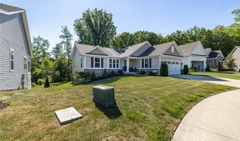 820 Sunrise Cir, Aurora, OH 44202