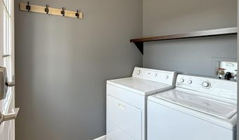 4202 Patriot Dr, Bismarck, ND 58503