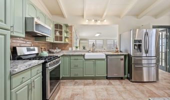 903 Alahaki St, Kailua, HI 96734