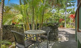 82-6289 KAHAULOA St, Captain Cook, HI 96704