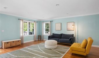55 Vine St, East Greenwich, RI 02818