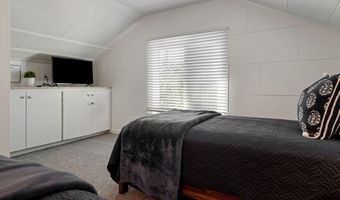 202 NW Thurston Ave, Bend, OR 97703