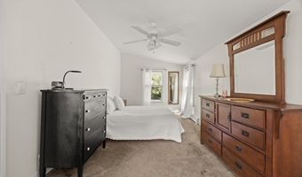 232 County Rd, Bourne, MA 02532
