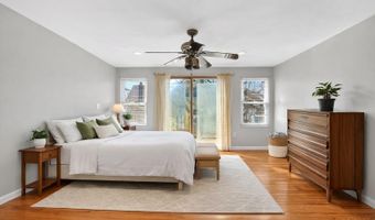 28 Willow St, Bayonne, NJ 07002