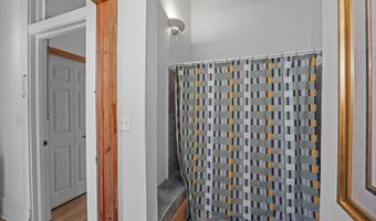 522 W 1st St, Ayden, NC 28513