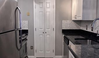 4808 MOORLAND Ln 501, Bethesda, MD 20814