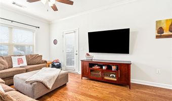 607 W GLENN Ave 103, Auburn, AL 36832