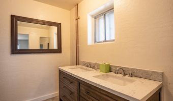 19080 E Indian Hills Dr, Black Canyon City, AZ 85324