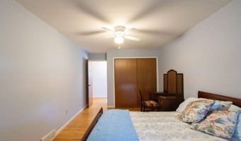 8 Sawyer Pl, Albany, NY 12208