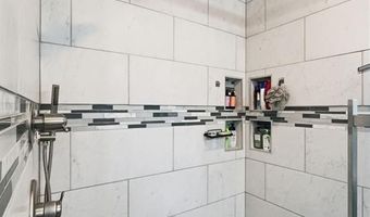 1204 Wendy Ln, Altus, OK 73521