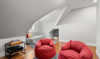 18 Breck Ave 18, Boston, MA 02135