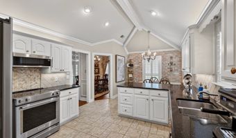 111 Hanging Moss Dr, Benton, LA 71006