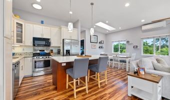 66-166 Waialua Beach Rd A, Haleiwa, HI 96712