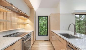 108 Truman Pl, Asheville, NC 28803