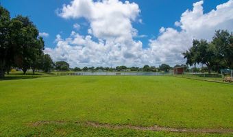900 Laurel Cir, Barefoot Bay, FL 32976